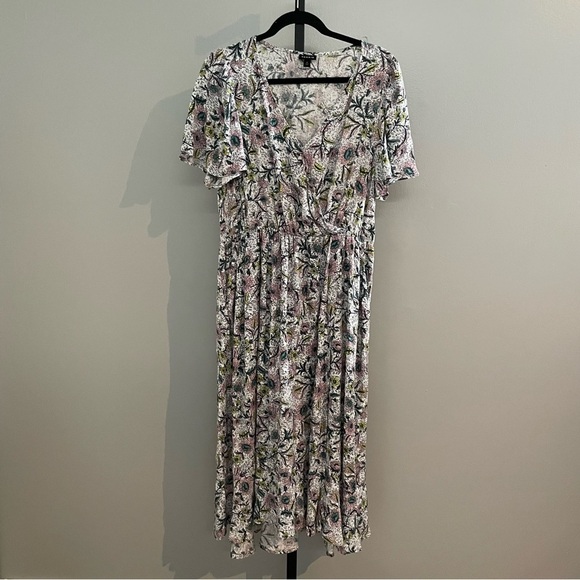 Torrid Midi Swiss Dot Flutter Sleeve Wrap Dress Size Large - Picture 2 of 6